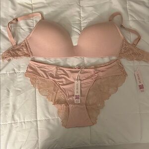 Adore Me Blush Harlowe Contour Lace Bra and Panty Set NWT